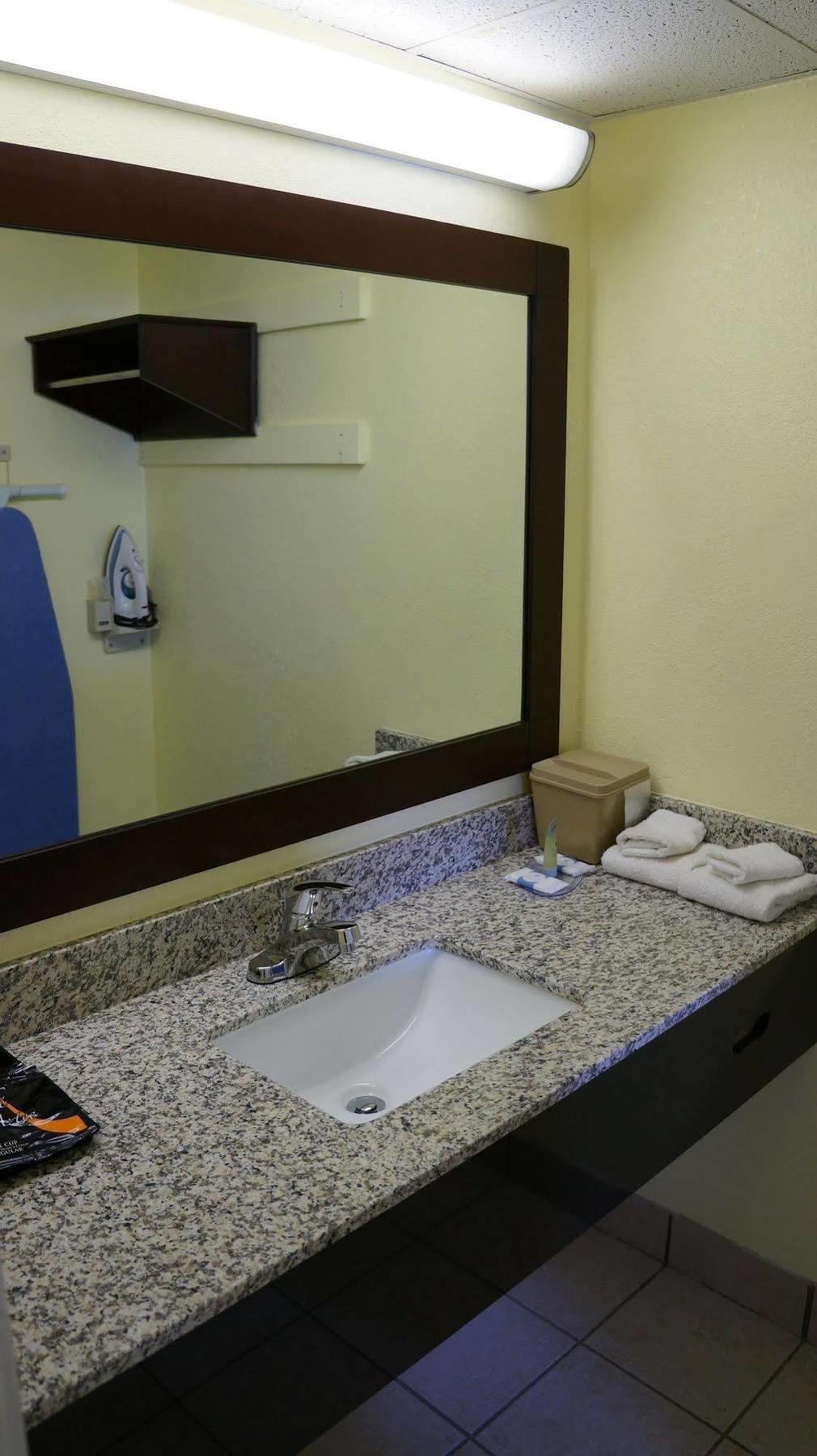 Regency Inn Pittsburg Zewnętrze zdjęcie